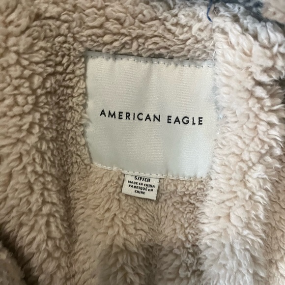 Women’s AE oversized plaid button up shacket - Picture 2 of 2